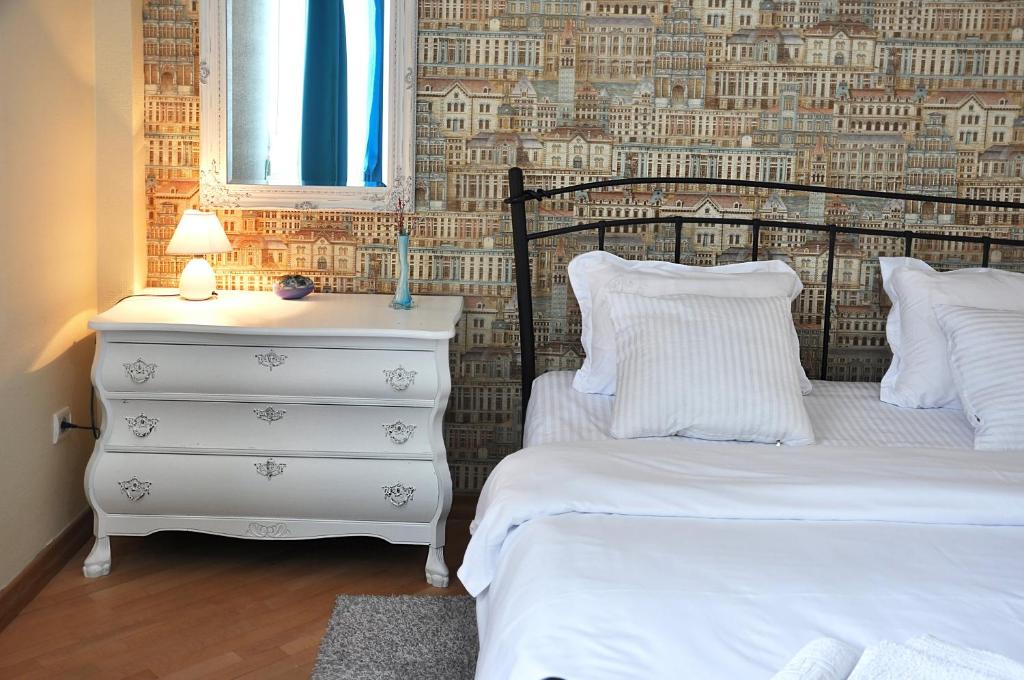 Hotel Gallery room 2